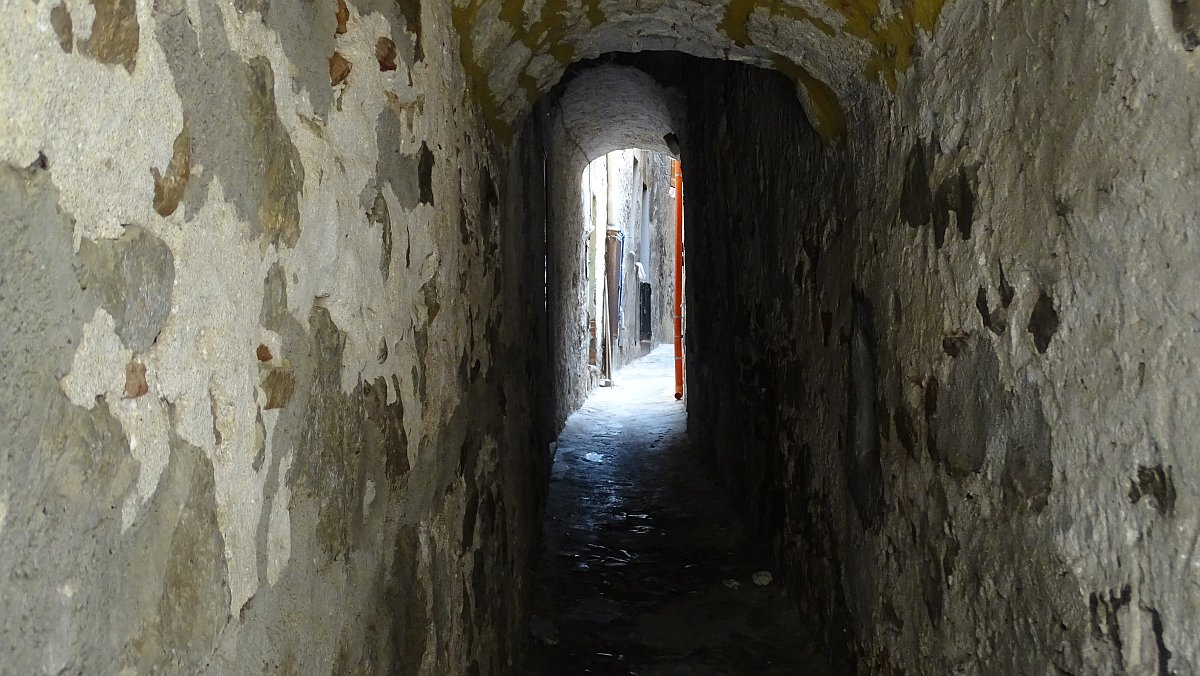 Gasse in der Altstadt von Cefalù