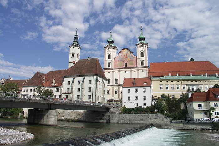 Steyr mit perfektem Fotohimmel