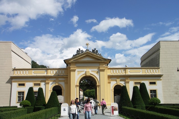 Kloster Melk, Eingangsportal