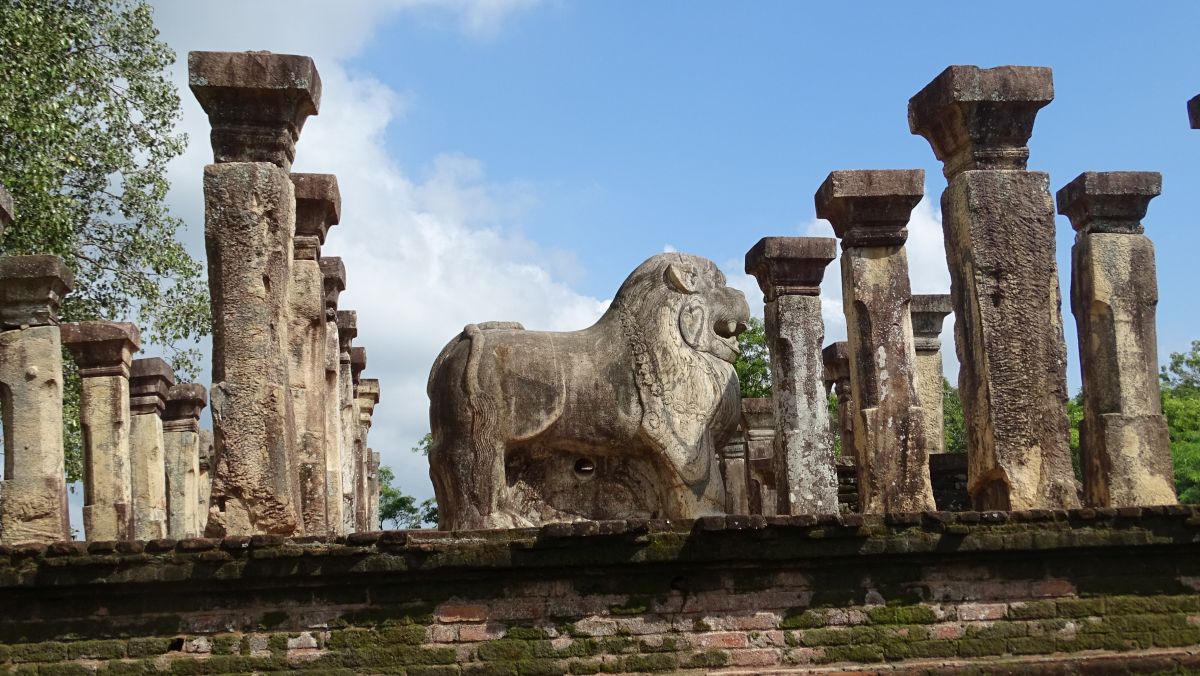 Tempel mit Löwe