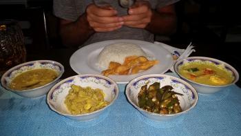 das typischste Sri-Lanka-Gericht: Reis und Curry