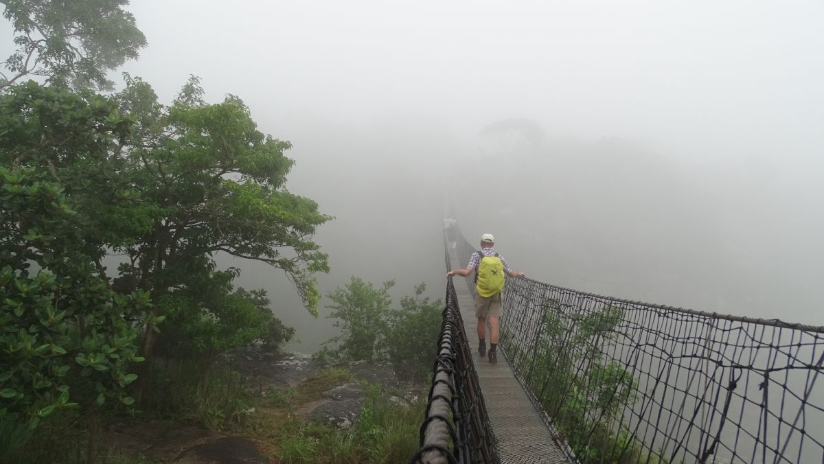 Brücke ins Nichts?