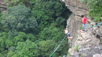 Absprung in "Gorge Swing"