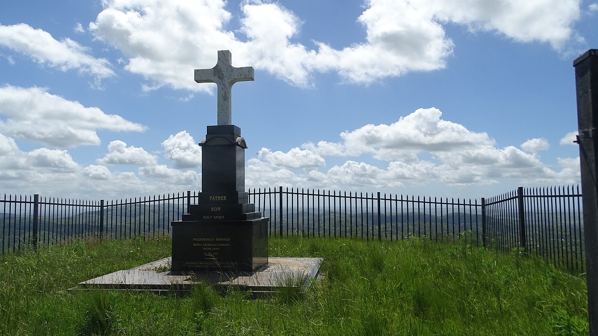 Aussichtspunkt mit Kreuz