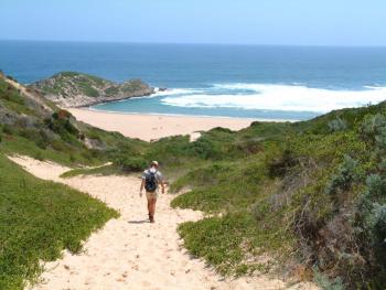 hinunter zum Strand