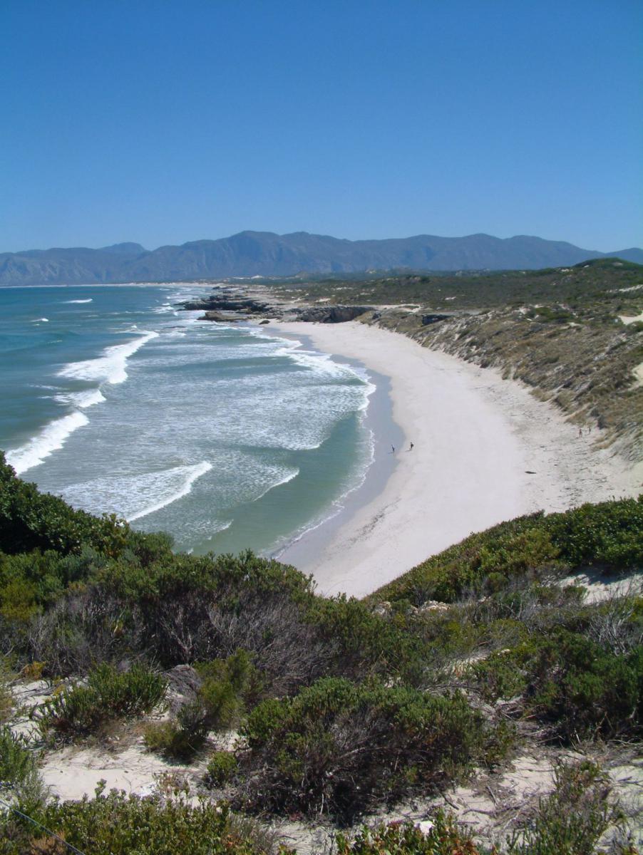 Strand bei den De Kelders Caves