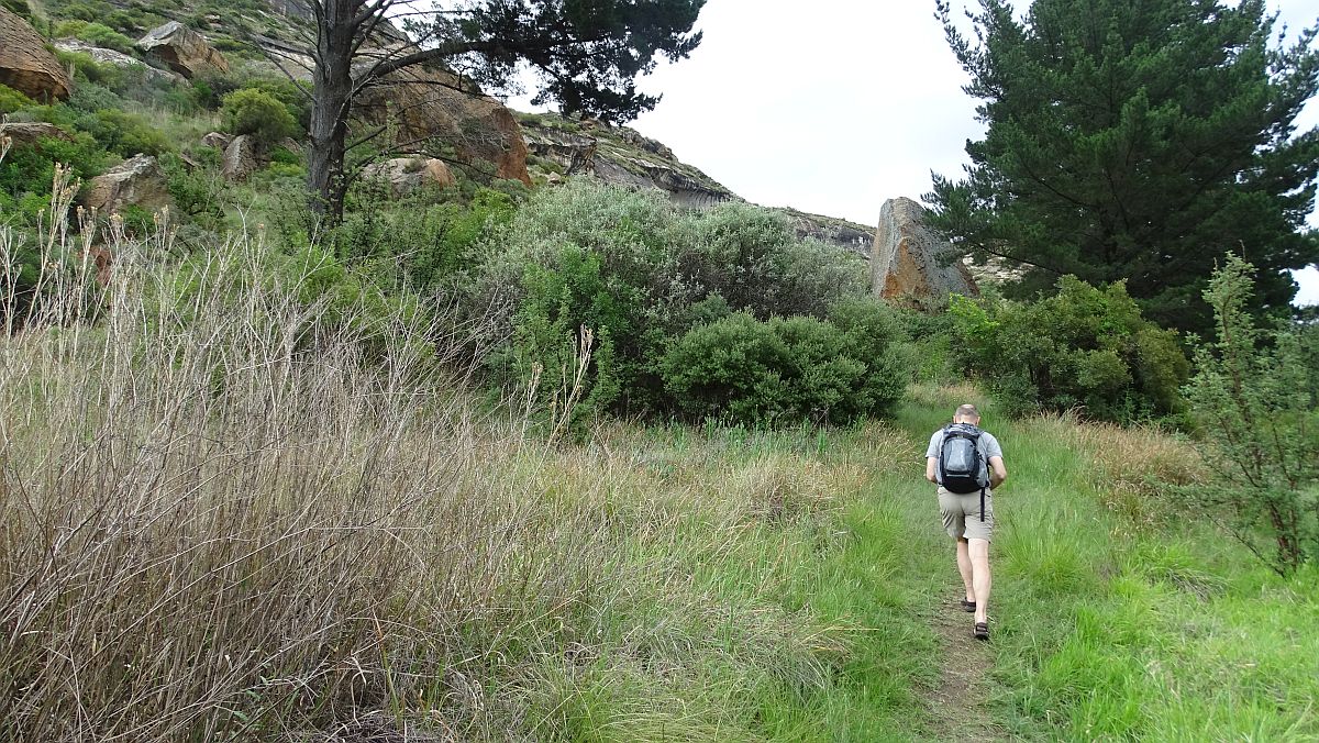 zur Entspannung nach der Fahrt eine kleine Wanderung hinterm Haus