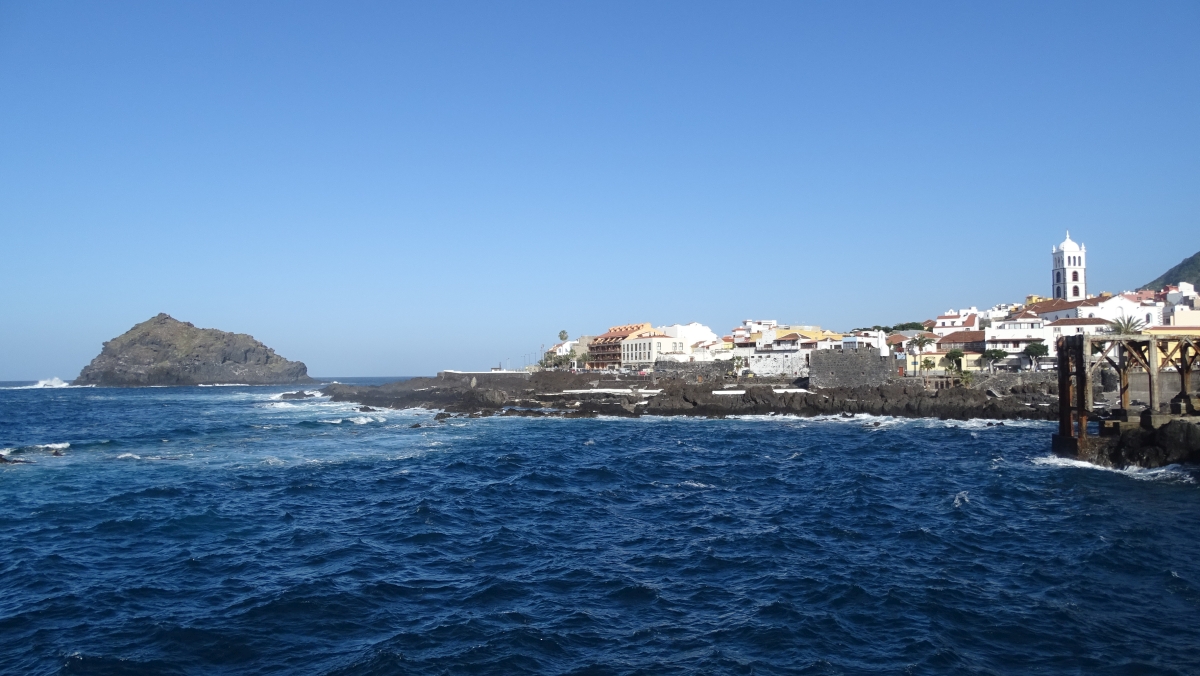 Blick auf Garachico und den vorgelagerten Roque de Garachico