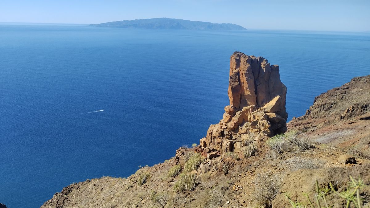 einsamer Felsen über den Klippen von Los Gigantes