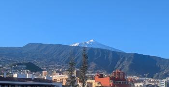 tief verschneiter Teide