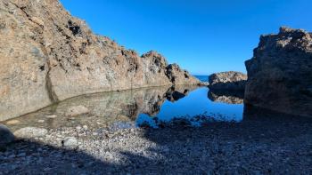 die „grüne Pfütze“, die gar nicht grün ist