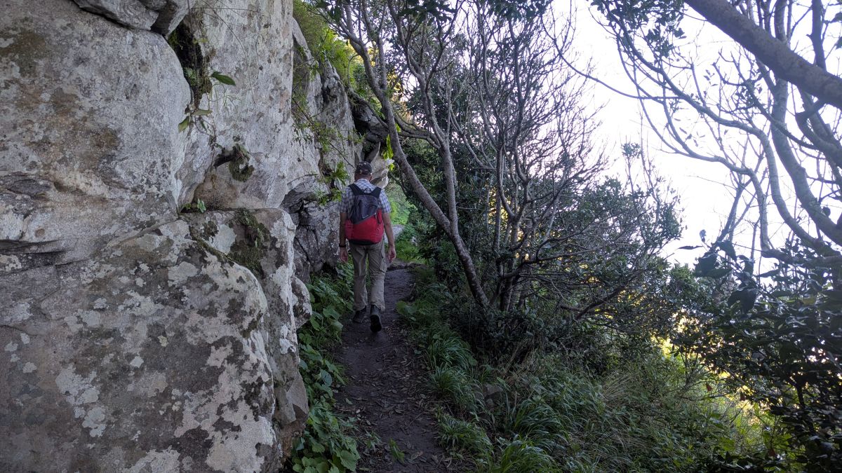 unterhalb des Tafelberg-Absatzes