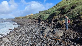 „Playa de los tarajales“, eher steinig