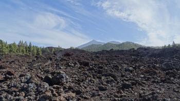 urtümliche Landschaft mit Teide