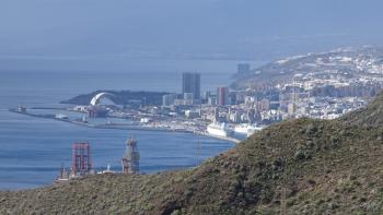 Küste bei Santa Cruz de Tenerife mit Auditorio