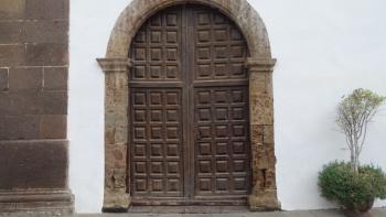 Portal der Iglesia de San Juan Bautista