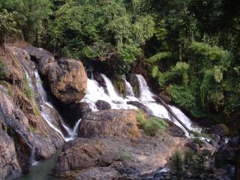 Mae Hong Son Pha Sua Wasserfall und Grenze zu Myanmar