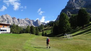 André vor der Juac-Hütte, in die wir nicht einkehren