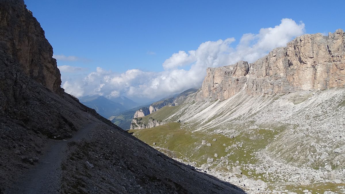 Blick hinunter zum Chedultal