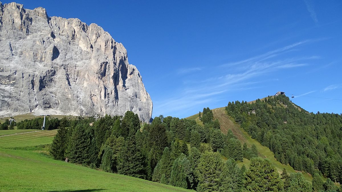 kleiner Berg vollständig durch einen Lift okkupiert