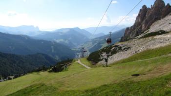 Dantercerpies-Seilbahn ins Tal