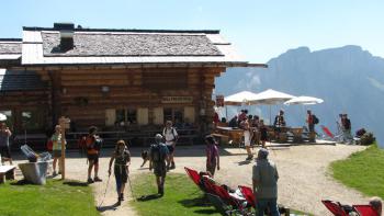 gut besuchte Troier Hütte