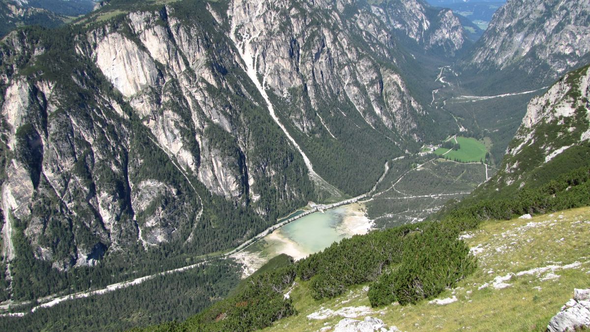 Da runter zum Dürrensee müssen wir