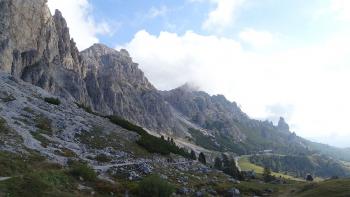 Oberhalb der Bergstation der Frara-Seilbahn beginnt der Aufstieg