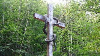 seltsames Kreuz am Kalvarienberg Füssen