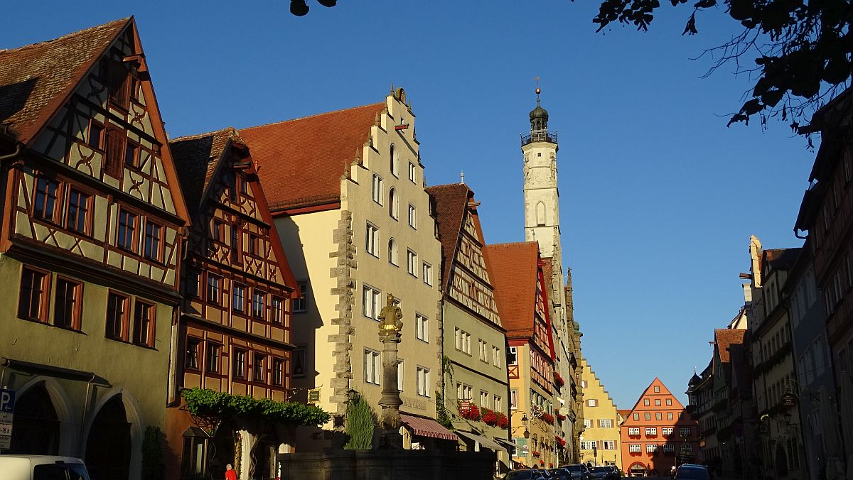 Herrngasse mit Rathausturm
