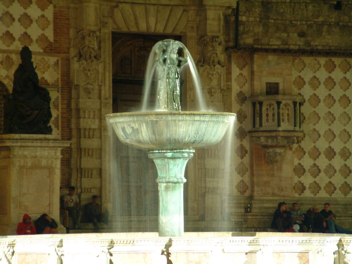 Fontana Maggiore