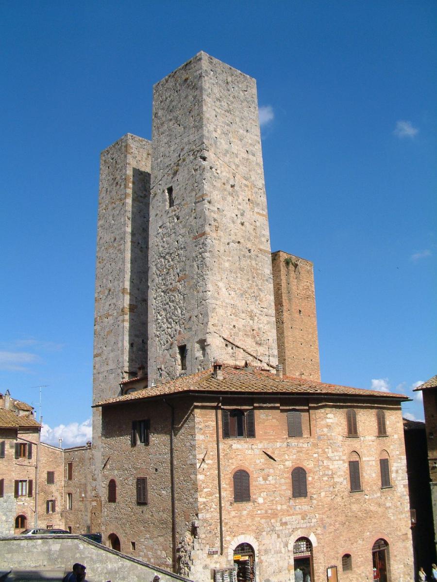 die berühmten Geschlechtertürme von San Gimignano