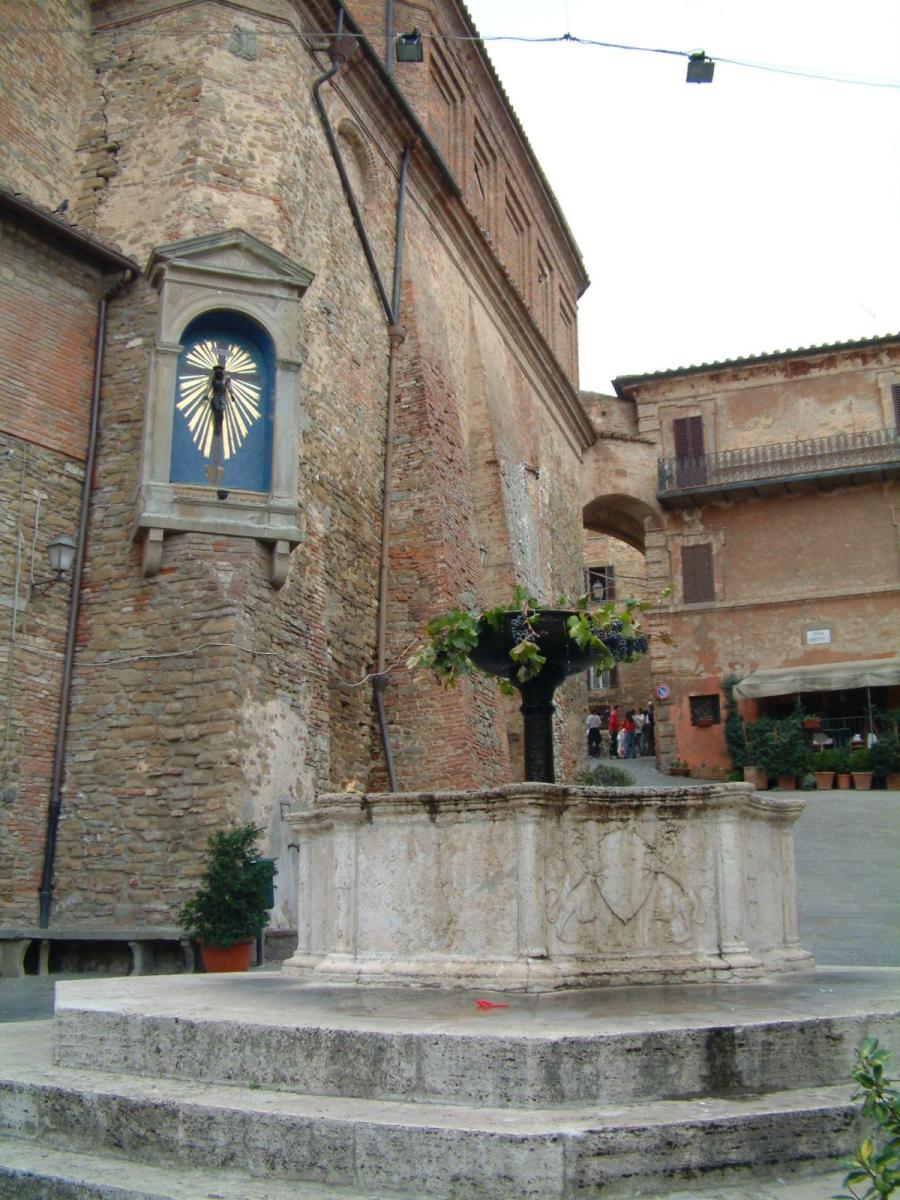 Piazza Umberto I in Panicale